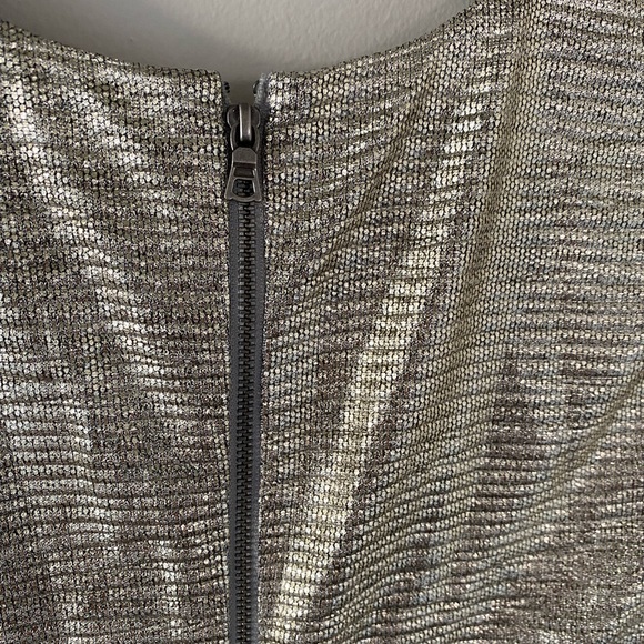 Alice + Olivia NWT Delora Silver Foil Dress - Picture 9 of 12